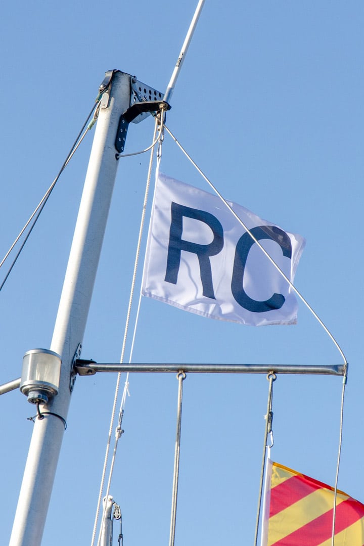 Signalflaggen Regattasegeln RC race committee Wettfahrtleitung Startflaggen